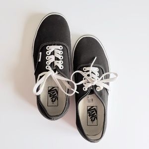 OG Authentic Vans in Black Canvas